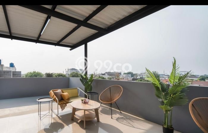Dijual Kost Strategis di Kebayoran Lama, Jakarta Selatan 63 KT, 63 KM, Luas Bangunan 1200m2 Dijual Kost Strategis di Kebayoran Lama, Jakarta Selatan 63 KT, 63 KM, Luas Bangunan 1200m2