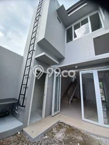 Jual Rumah Bagus Siap Huni LB 150m2 di Ciputat, Tangerang Selatan Jual Rumah Bagus Siap Huni LB 150m2 di Ciputat, Tangerang Selatan