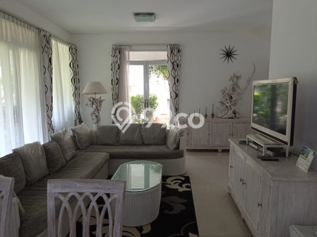 Jual Rumah Mewah Elegan Dengan View Eksklusif di Dago Pakar, Bandung Jual Rumah Mewah Elegan Dengan View Eksklusif di Dago Pakar, Bandung