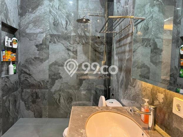 Jual Rumah Mewah Megah Dengan View Cantik di Gading Serpong, Tangerang Jual Rumah Mewah Megah Dengan View Cantik di Gading Serpong, Tangerang