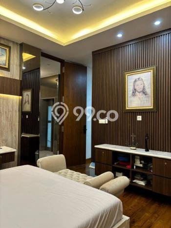 Jual Rumah Mewah Megah Dengan View Cantik di Gading Serpong, Tangerang Jual Rumah Mewah Megah Dengan View Cantik di Gading Serpong, Tangerang