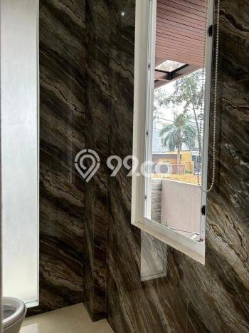 Jual Rumah Mewah Megah Dengan View Cantik di Gading Serpong, Tangerang Jual Rumah Mewah Megah Dengan View Cantik di Gading Serpong, Tangerang