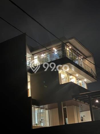 Jual Rumah Mewah Megah Dengan View Cantik di Gading Serpong, Tangerang Jual Rumah Mewah Megah Dengan View Cantik di Gading Serpong, Tangerang