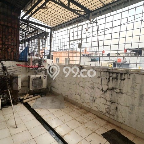 Ruko Dijual di Jakarta Barat LT 67m2 & LB 270m2 Lokasi Terbaik! Ruko Dijual di Jakarta Barat LT 67m2 & LB 270m2 Lokasi Terbaik!