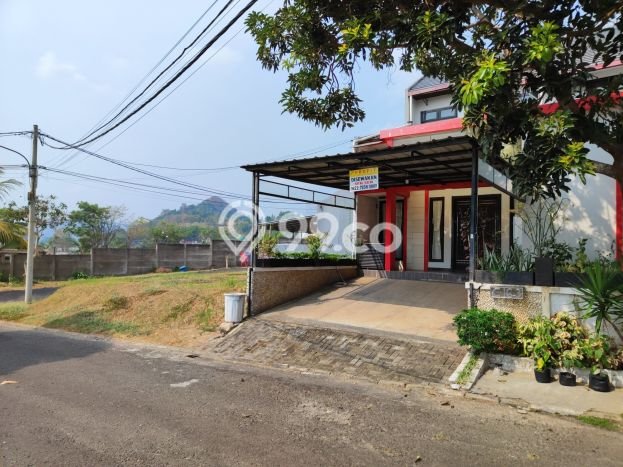 For Sale Rumah 4 Kamar Lokasi Ideal Bagus dan Strategis di Teluk Betung Barat For Sale Rumah 4 Kamar Lokasi Ideal Bagus dan Strategis di Teluk Betung Barat