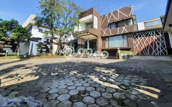 KAWASAN BISNIS! Gudang di Karangploso, Luas 1980m2m², Jalan Raya KAWASAN BISNIS! Gudang di Karangploso, Luas 1980m2m², Jalan Raya