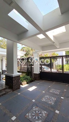 Hunian Elit LB 360m2 Siap Pakai Desain Elegan di Araya, Malang Hunian Elit LB 360m2 Siap Pakai Desain Elegan di Araya, Malang