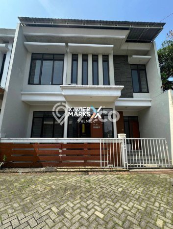 UNIT SPESIAL! Rumah di Blimbing, 2 KM, Dekat Fasilitas, Luas 70m2m² Bangunan 120m2m² UNIT SPESIAL! Rumah di Blimbing, 2 KM, Dekat Fasilitas, Luas 70m2m² Bangunan 120m2m²