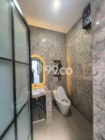 Rumah Modern Minimalis 4 Kamar Siap Huni di Blimbing Rumah Modern Minimalis 4 Kamar Siap Huni di Blimbing