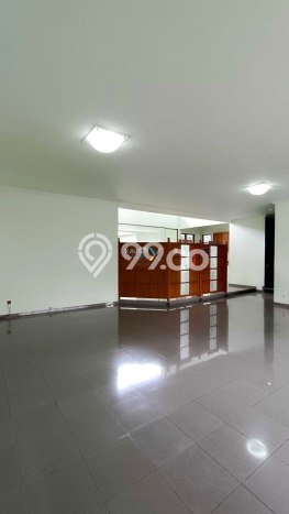 Ready to Use! Luxury House LT 400m2 Desain Elegan di Araya Ready to Use! Luxury House LT 400m2 Desain Elegan di Araya