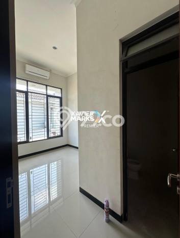 UNIT SPESIAL! Rumah di Blimbing, 2 KM, Dekat Fasilitas, Luas 70m2m² Bangunan 120m2m² UNIT SPESIAL! Rumah di Blimbing, 2 KM, Dekat Fasilitas, Luas 70m2m² Bangunan 120m2m²
