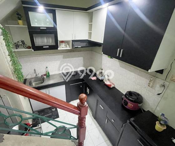 Jual Rumah Bagus Siap Huni LB 180m2 di Karangploso, Malang Jual Rumah Bagus Siap Huni LB 180m2 di Karangploso, Malang