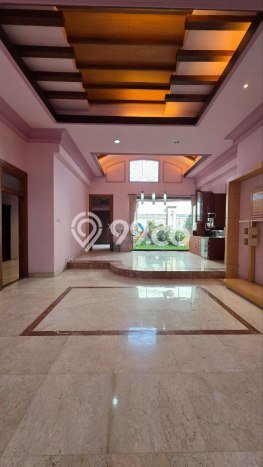 Rumah Sewa Malang LT 264m2 LB 220m2 Area Dieng Rumah Sewa Malang LT 264m2 LB 220m2 Area Dieng