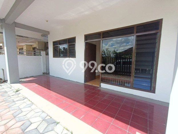 Disewakan! Rumah 5 Kamar Tidur &
2 Kamar Mandi di Malang Kota, Malang Disewakan! Rumah 5 Kamar Tidur &
2 Kamar Mandi di Malang Kota, Malang