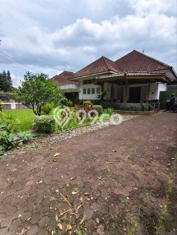 Siap Huni Rumah Mewah 5 Kamar di Klojen Dekat ke Mana Saja Siap Huni Rumah Mewah 5 Kamar di Klojen Dekat ke Mana Saja