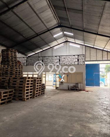 Unit Gudang disewakan di Karangploso Malang dengan LT 966m2 / LB 930m2 Unit Gudang disewakan di Karangploso Malang dengan LT 966m2 / LB 930m2