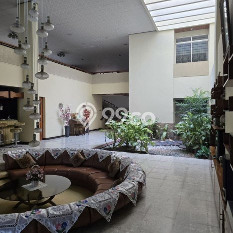 Rumah Mewah Siap Huni LT 1000m2 di Genteng, Surabaya Rumah Mewah Siap Huni LT 1000m2 di Genteng, Surabaya