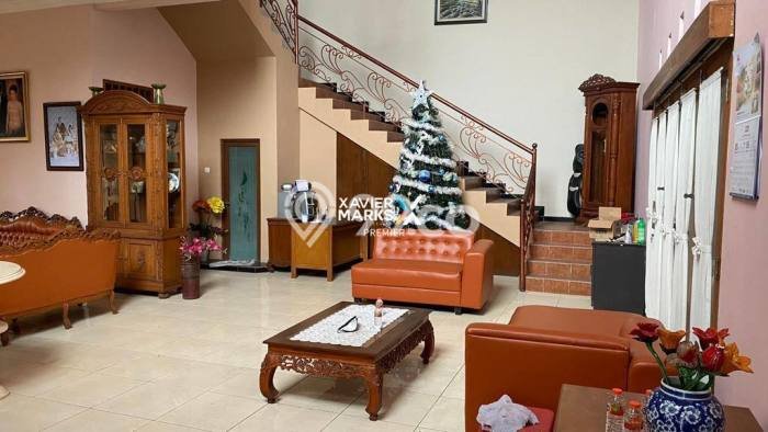 Disewakan! Rumah 5 Kamar Tidur &
4 Kamar Mandi di Soekarno Hatta, Malang Disewakan! Rumah 5 Kamar Tidur &
4 Kamar Mandi di Soekarno Hatta, Malang