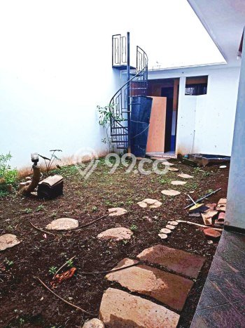 Rumah sewa siap pakai 5 KT di Soekarno Hatta, Malang Rumah sewa siap pakai 5 KT di Soekarno Hatta, Malang
