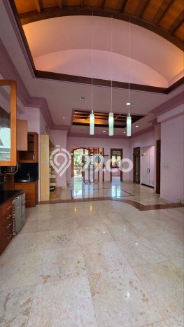 Rumah Sewa Malang LT 264m2 LB 220m2 Area Dieng Rumah Sewa Malang LT 264m2 LB 220m2 Area Dieng