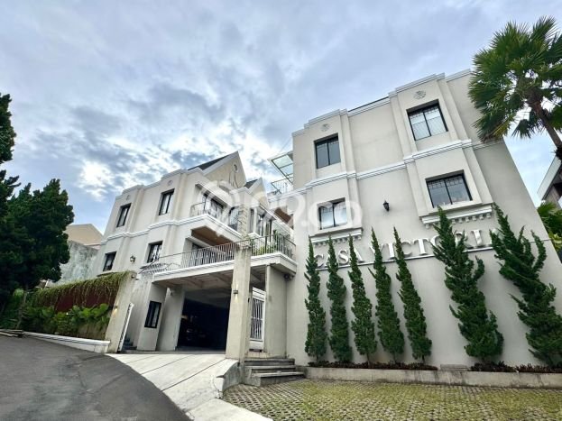 Dijual Hunian Rumah Terawat 4 Kamar di Setra Duta, Bandung Dijual Hunian Rumah Terawat 4 Kamar di Setra Duta, Bandung