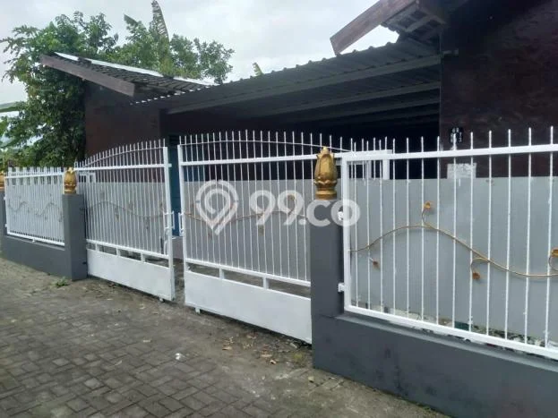 Investasi Kost Dijual di Kalasan, Sleman, Spesifikasi 10 KT, 3 KM, 130m2 Investasi Kost Dijual di Kalasan, Sleman, Spesifikasi 10 KT, 3 KM, 130m2