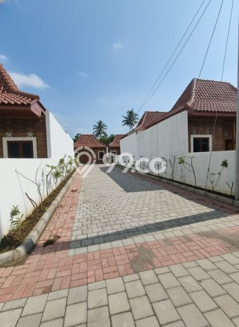 Rumah Sederhana Dijual di Turi 2 Kamar dengan LT 80m2 Rumah Sederhana Dijual di Turi 2 Kamar dengan LT 80m2