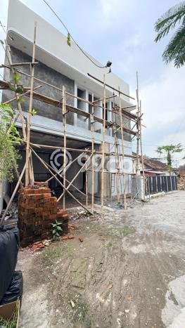 Dijual Kost Strategis di Ngaglik, Sleman 9 KT, 9 KM, Luas Bangunan 150m2 Dijual Kost Strategis di Ngaglik, Sleman 9 KT, 9 KM, Luas Bangunan 150m2
