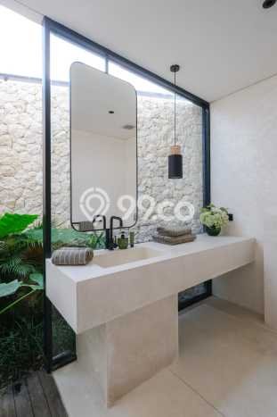 Vila di , Luas 250m2m², Area Strategis Vila di , Luas 250m2m², Area Strategis