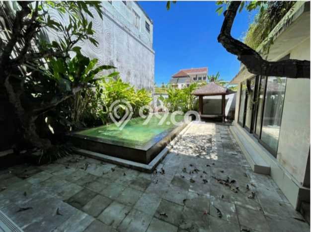 Rumah Mewah LB 300m2 Siap Pakai Desain Elegan di Renon, Denpasar Rumah Mewah LB 300m2 Siap Pakai Desain Elegan di Renon, Denpasar
