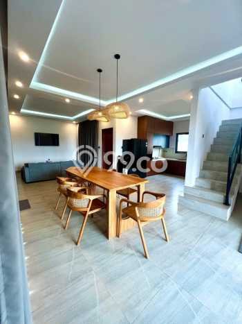 Bisnis Potensial! Vila di , Dimensi 200m2m², Posisi Premium Bisnis Potensial! Vila di , Dimensi 200m2m², Posisi Premium