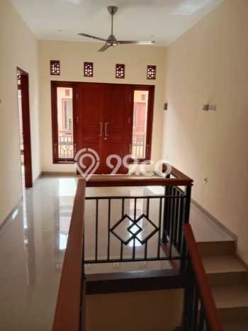 Disewakan! Rumah 3 Kamar Tidur &
2 Kamar Mandi di Renon, Denpasar Disewakan! Rumah 3 Kamar Tidur &
2 Kamar Mandi di Renon, Denpasar