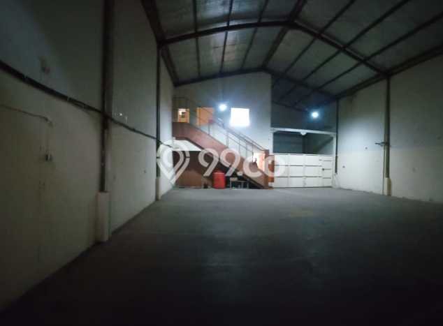Unit Gudang Disewakan di Kopo di Area Ramai & Strategis Unit Gudang Disewakan di Kopo di Area Ramai & Strategis