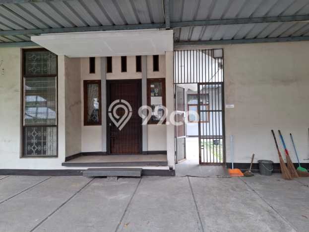 Rumah Luxury Modern Siap Huni di Holis Cigondewah Bandung Rumah Luxury Modern Siap Huni di Holis Cigondewah Bandung