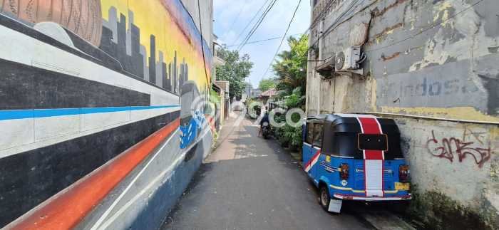 Unit Kost Dijual di Kawasan Kebayoran Baru Jakarta Selatan dengan 12 KT Unit Kost Dijual di Kawasan Kebayoran Baru Jakarta Selatan dengan 12 KT