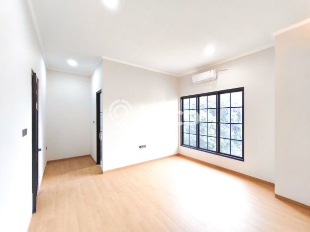 Dijual Rumah Mewah Exclusive di Kebon Jeruk, Jakarta Barat Dijual Rumah Mewah Exclusive di Kebon Jeruk, Jakarta Barat