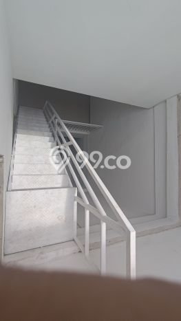 Hunian Mewah LB 240m2 Siap Pakai Desain Elegan di Pluit, Jakarta Utara Hunian Mewah LB 240m2 Siap Pakai Desain Elegan di Pluit, Jakarta Utara