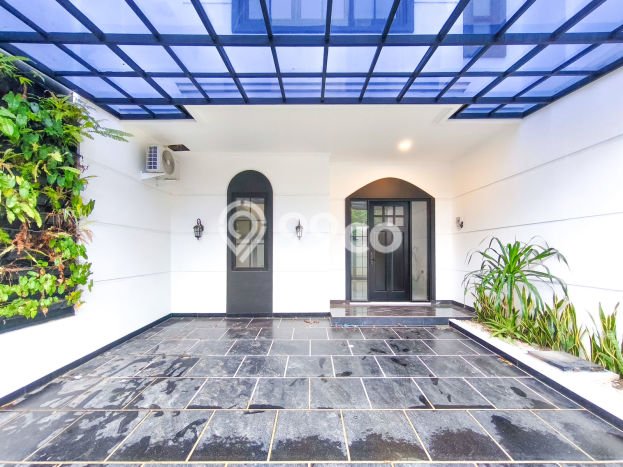 Dijual Rumah Mewah Exclusive di Kebon Jeruk, Jakarta Barat Dijual Rumah Mewah Exclusive di Kebon Jeruk, Jakarta Barat