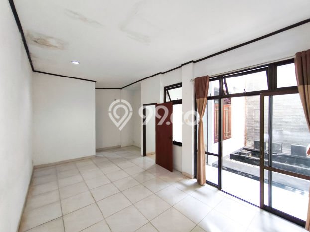 Dijual Cepat Rumah Bagus Siap Huni LB 190m2 di Ciputat, Tangerang Selatan Dijual Cepat Rumah Bagus Siap Huni LB 190m2 di Ciputat, Tangerang Selatan