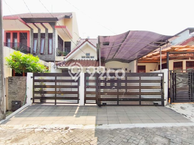 Rumah 4 KT 2 KM LT 175m², LB 150m² di Duren Sawit, Jakarta Timur Rumah 4 KT 2 KM LT 175m², LB 150m² di Duren Sawit, Jakarta Timur