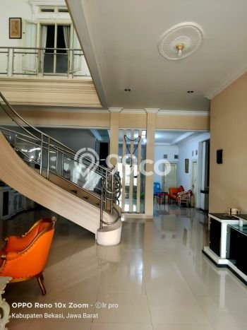 Jual Rumah Mewah Megah Dengan View Cantik di Grand Wisata, Bekasi Jual Rumah Mewah Megah Dengan View Cantik di Grand Wisata, Bekasi