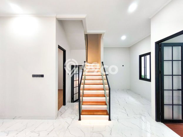 Dijual Rumah Mewah Exclusive di Kebon Jeruk, Jakarta Barat Dijual Rumah Mewah Exclusive di Kebon Jeruk, Jakarta Barat
