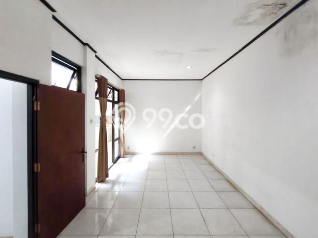 Dijual Cepat Rumah Bagus Siap Huni LB 190m2 di Ciputat, Tangerang Selatan Dijual Cepat Rumah Bagus Siap Huni LB 190m2 di Ciputat, Tangerang Selatan