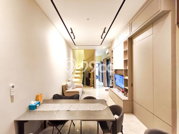 Dijual Rumah Mewah Exclusive di Kebon Jeruk, Jakarta Barat Dijual Rumah Mewah Exclusive di Kebon Jeruk, Jakarta Barat