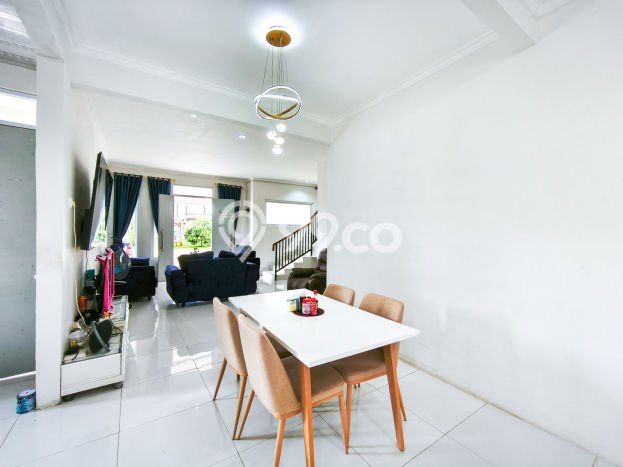 Rumah Elit Modern Tanpa Renovasi di Cilebut Bogor Rumah Elit Modern Tanpa Renovasi di Cilebut Bogor