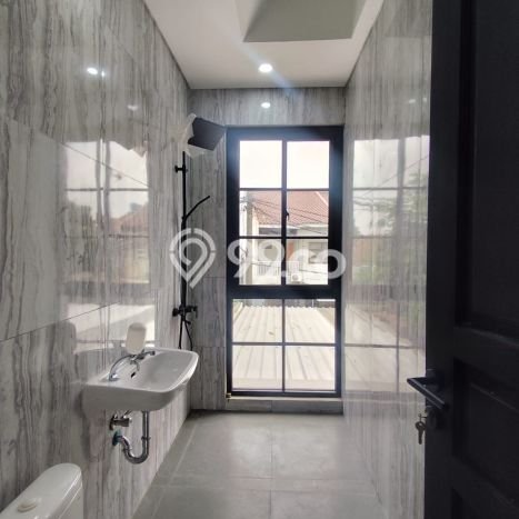 Rumah Minimalis 4 KT di Bintaro Jakarta Selatan Rumah Minimalis 4 KT di Bintaro Jakarta Selatan