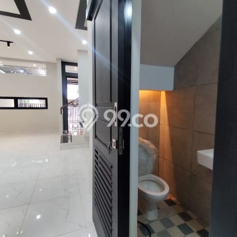 Rumah Minimalis 4 KT di Bintaro Jakarta Selatan Rumah Minimalis 4 KT di Bintaro Jakarta Selatan