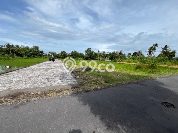 Tanah untuk Dijual Lokasi Depok, Sleman Luas 126m2 SHM Tanah untuk Dijual Lokasi Depok, Sleman Luas 126m2 SHM