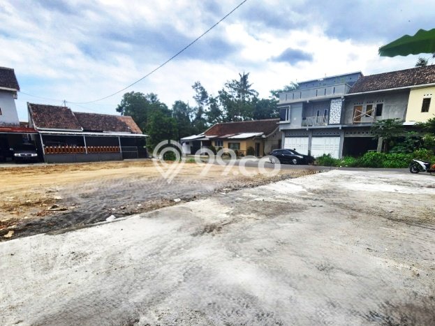 Lahan Kosong Dijual di Sleman dengan Area 205m2 Lahan Kosong Dijual di Sleman dengan Area 205m2
