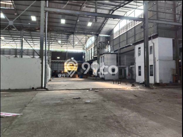 Gudang Strategis di Ngaliyan, Luas 16820m², Kawasan Komersial Gudang Strategis di Ngaliyan, Luas 16820m², Kawasan Komersial